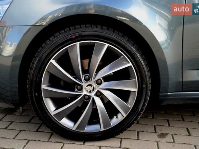 Сірий Шкода Октавія, об'ємом двигуна 2 л та пробігом 205 тис. км за 17800 $, фото 220 на Automoto.ua