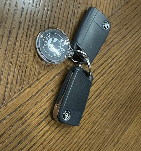 Серый Шкода Октавия, объемом двигателя 1.6 л и пробегом 194 тыс. км за 15450 $, фото 61 на Automoto.ua