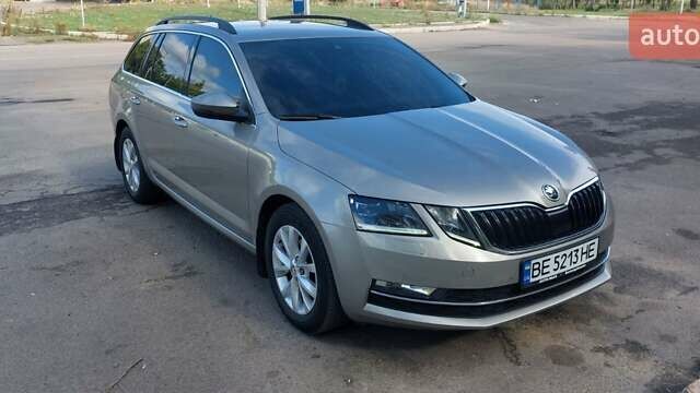 Серый Шкода Октавия, объемом двигателя 1.6 л и пробегом 263 тыс. км за 14900 $, фото 5 на Automoto.ua