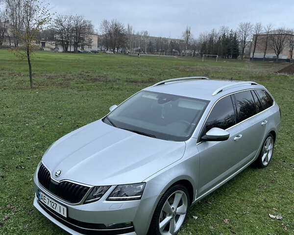 Сірий Шкода Октавія, об'ємом двигуна 2 л та пробігом 268 тис. км за 16300 $, фото 5 на Automoto.ua