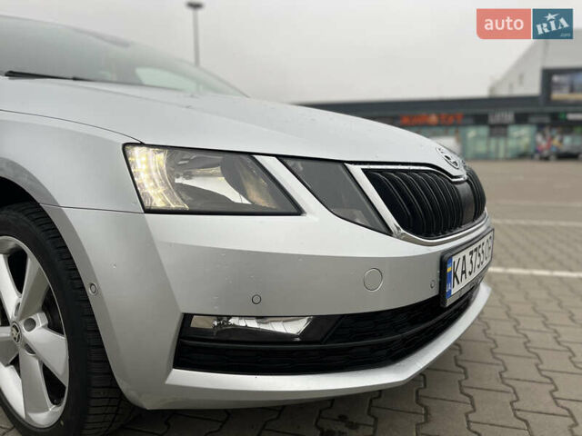 Серый Шкода Октавия, объемом двигателя 1.6 л и пробегом 222 тыс. км за 14100 $, фото 1 на Automoto.ua