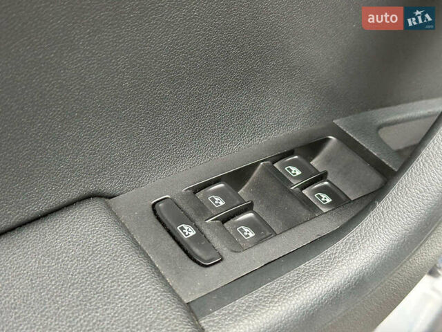 Сірий Шкода Октавія, об'ємом двигуна 2 л та пробігом 211 тис. км за 16440 $, фото 9 на Automoto.ua