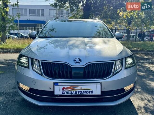 Серый Шкода Октавия, объемом двигателя 1.6 л и пробегом 210 тыс. км за 15990 $, фото 7 на Automoto.ua