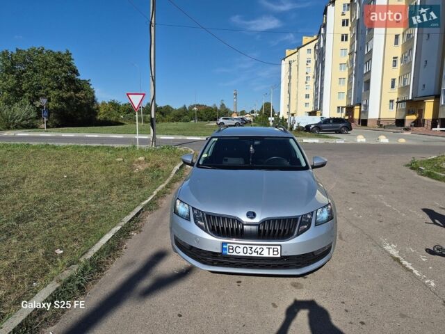 Серый Шкода Октавия, объемом двигателя 1.97 л и пробегом 220 тыс. км за 15000 $, фото 1 на Automoto.ua