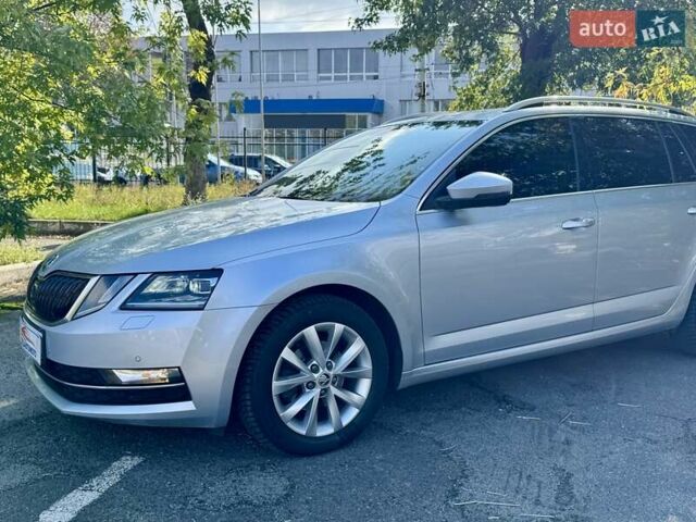 Серый Шкода Октавия, объемом двигателя 1.6 л и пробегом 210 тыс. км за 15990 $, фото 4 на Automoto.ua