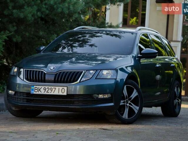 Серый Шкода Октавия, объемом двигателя 1.6 л и пробегом 336 тыс. км за 13800 $, фото 1 на Automoto.ua