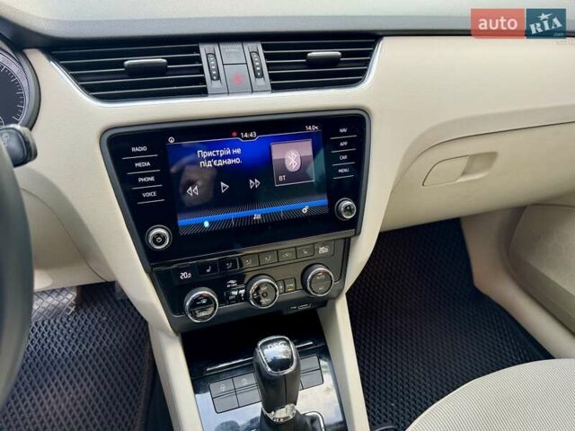 Серый Шкода Октавия, объемом двигателя 1.6 л и пробегом 210 тыс. км за 15990 $, фото 28 на Automoto.ua