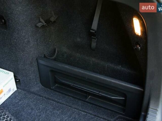 Серый Шкода Октавия, объемом двигателя 1.6 л и пробегом 336 тыс. км за 13800 $, фото 73 на Automoto.ua