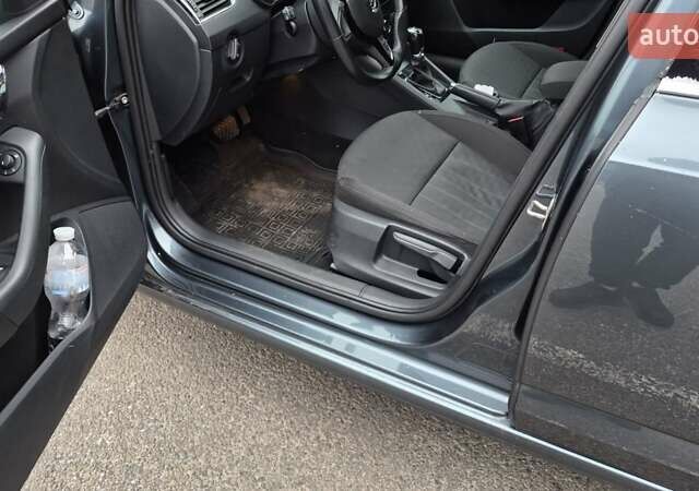 Серый Шкода Октавия, объемом двигателя 2 л и пробегом 235 тыс. км за 19800 $, фото 21 на Automoto.ua