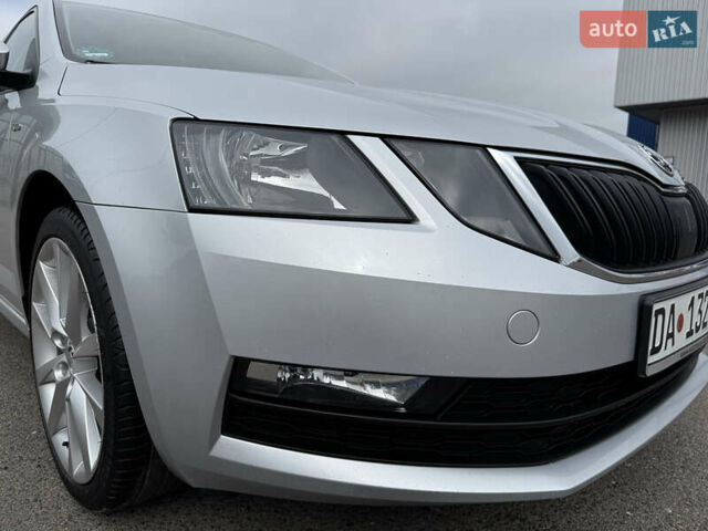 Серый Шкода Октавия, объемом двигателя 2 л и пробегом 259 тыс. км за 14970 $, фото 27 на Automoto.ua
