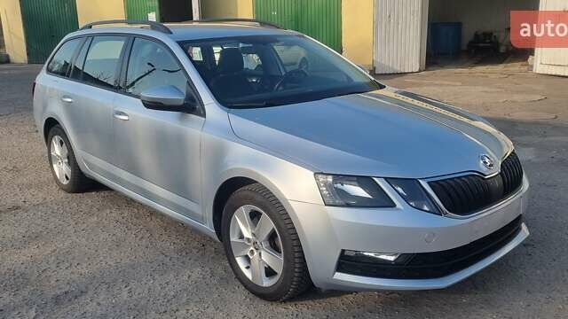 Сірий Шкода Октавія, об'ємом двигуна 1.5 л та пробігом 125 тис. км за 16200 $, фото 17 на Automoto.ua