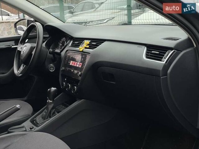 Сірий Шкода Октавія, об'ємом двигуна 1.6 л та пробігом 206 тис. км за 15555 $, фото 34 на Automoto.ua
