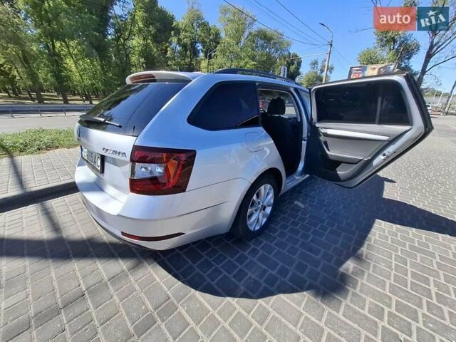 Сірий Шкода Октавія, об'ємом двигуна 1 л та пробігом 191 тис. км за 17500 $, фото 34 на Automoto.ua