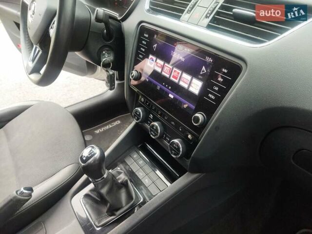 Серый Шкода Октавия, объемом двигателя 1.6 л и пробегом 212 тыс. км за 13500 $, фото 34 на Automoto.ua