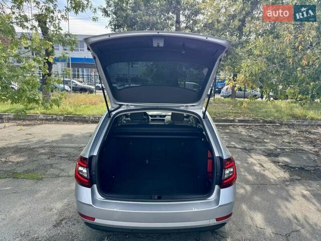 Серый Шкода Октавия, объемом двигателя 1.6 л и пробегом 210 тыс. км за 15990 $, фото 33 на Automoto.ua