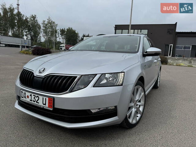 Серый Шкода Октавия, объемом двигателя 2 л и пробегом 259 тыс. км за 14970 $, фото 1 на Automoto.ua