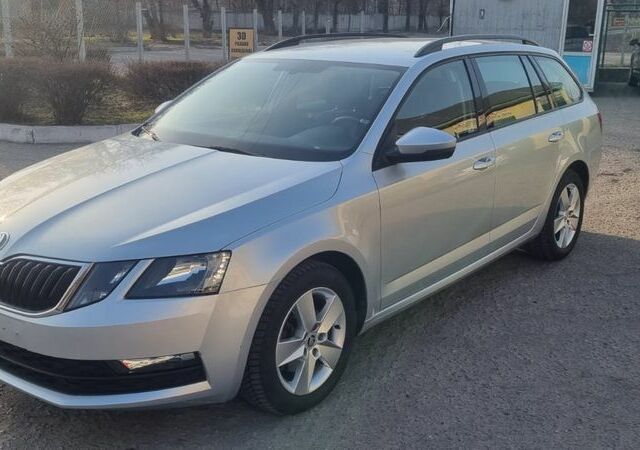 Серый Шкода Октавия, объемом двигателя 1.5 л и пробегом 128 тыс. км за 16000 $, фото 7 на Automoto.ua