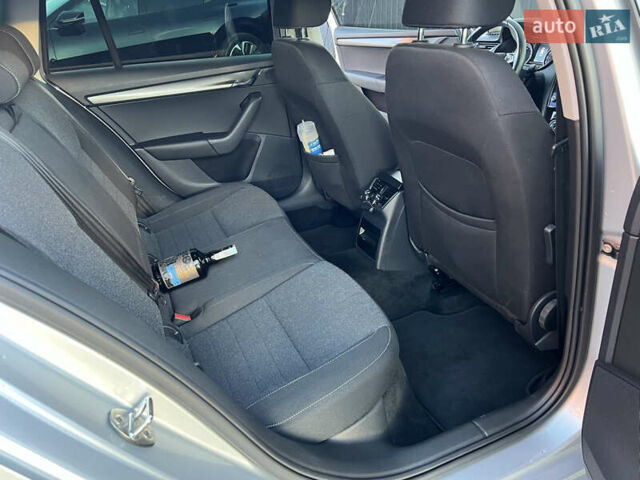 Сірий Шкода Октавія, об'ємом двигуна 1.97 л та пробігом 235 тис. км за 16799 $, фото 56 на Automoto.ua