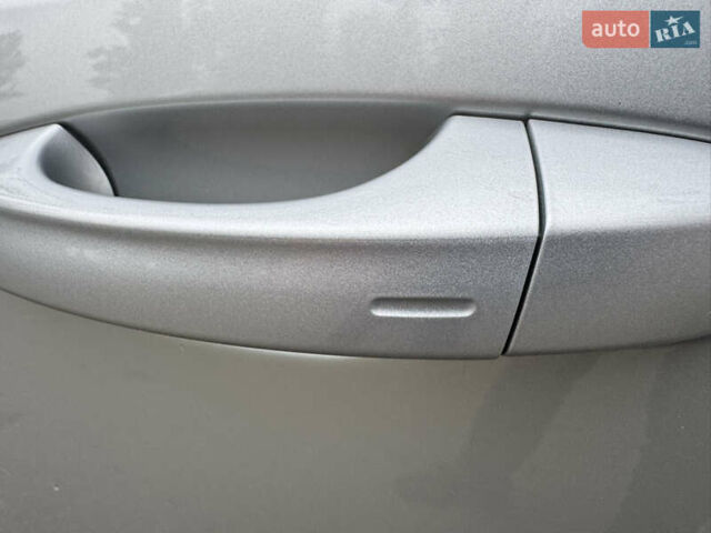 Серый Шкода Октавия, объемом двигателя 2 л и пробегом 175 тыс. км за 17999 $, фото 25 на Automoto.ua