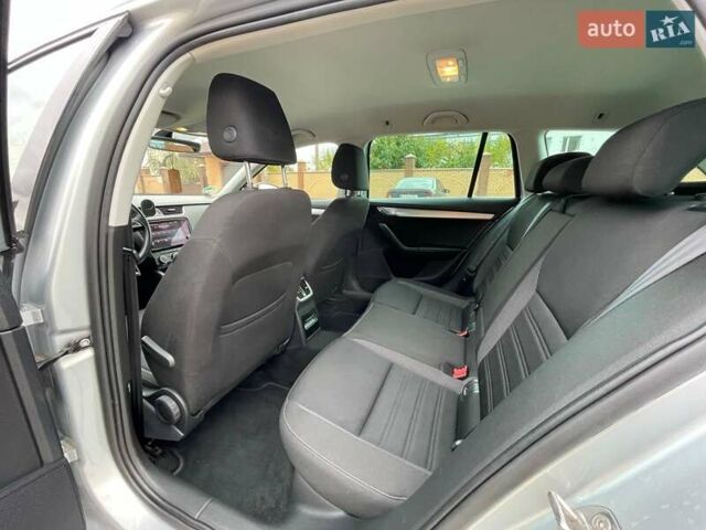 Сірий Шкода Октавія, об'ємом двигуна 2 л та пробігом 265 тис. км за 16300 $, фото 27 на Automoto.ua