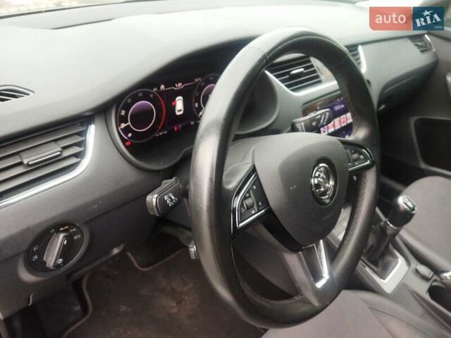 Серый Шкода Октавия, объемом двигателя 1.6 л и пробегом 212 тыс. км за 13500 $, фото 12 на Automoto.ua