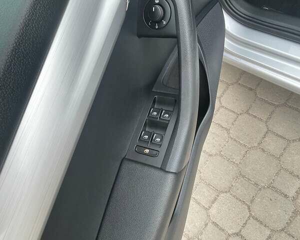 Сірий Шкода Октавія, об'ємом двигуна 2 л та пробігом 265 тис. км за 16300 $, фото 13 на Automoto.ua