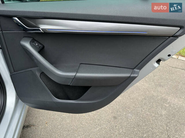 Серый Шкода Октавия, объемом двигателя 2 л и пробегом 175 тыс. км за 17999 $, фото 20 на Automoto.ua