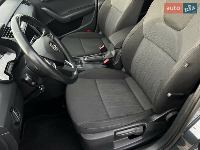 Серый Шкода Октавия, объемом двигателя 2 л и пробегом 210 тыс. км за 17900 $, фото 27 на Automoto.ua