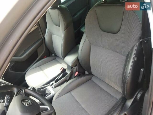 Шкода Октавия 2019 в Житомире на Automoto.ua Серый Шкода Октавия, объемом двигателя 1.6 л и пробегом 211 тыс. км за 13499 $, фото 11 на Automoto.ua