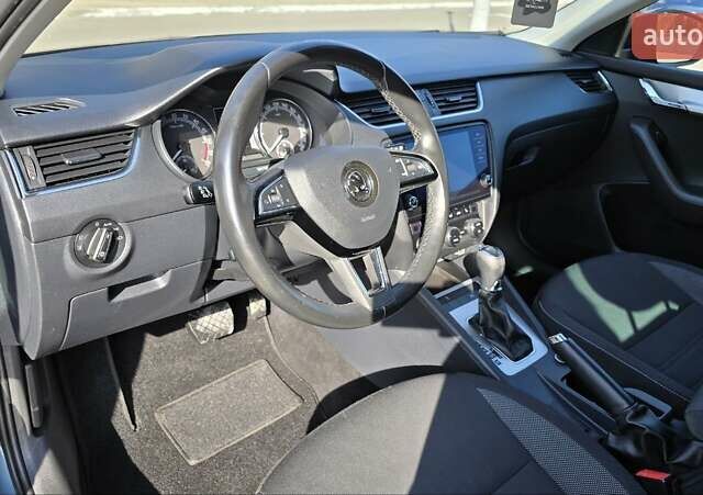 Шкода Октавия 2019 в Луцке на Automoto.ua Серый Шкода Октавия, объемом двигателя 1.97 л и пробегом 269 тыс. км за 15400 $, фото 11 на Automoto.ua