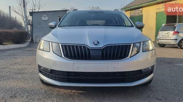 Сірий Шкода Октавія, об'ємом двигуна 1.5 л та пробігом 125 тис. км за 16200 $, фото 16 на Automoto.ua