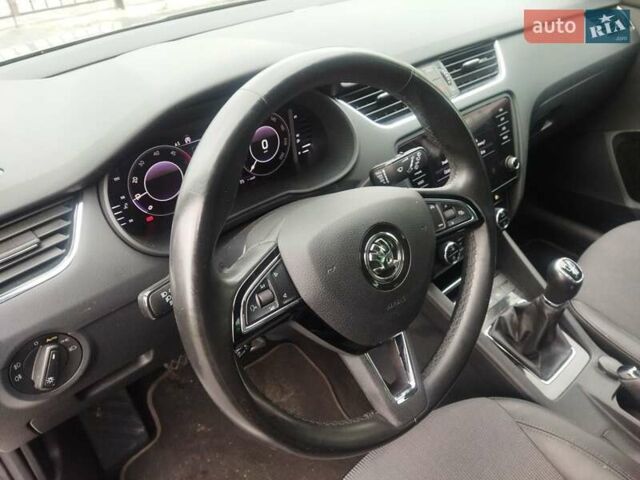 Серый Шкода Октавия, объемом двигателя 1.6 л и пробегом 212 тыс. км за 13500 $, фото 25 на Automoto.ua