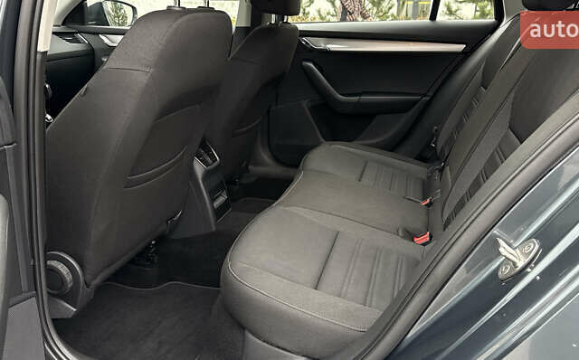 Сірий Шкода Октавія, об'ємом двигуна 1.6 л та пробігом 219 тис. км за 14300 $, фото 17 на Automoto.ua