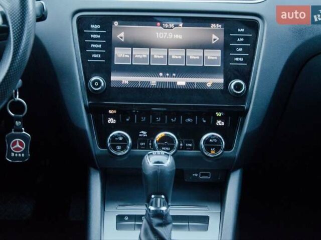 Серый Шкода Октавия, объемом двигателя 1.6 л и пробегом 336 тыс. км за 13800 $, фото 48 на Automoto.ua