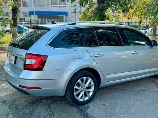 Серый Шкода Октавия, объемом двигателя 1.6 л и пробегом 210 тыс. км за 15990 $, фото 4 на Automoto.ua