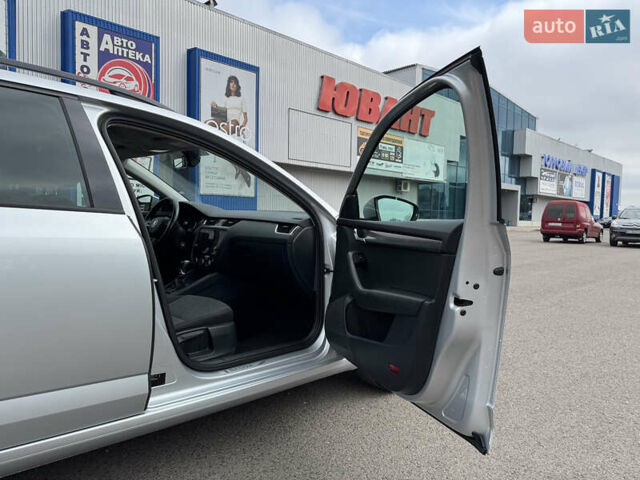 Серый Шкода Октавия, объемом двигателя 2 л и пробегом 259 тыс. км за 14970 $, фото 69 на Automoto.ua