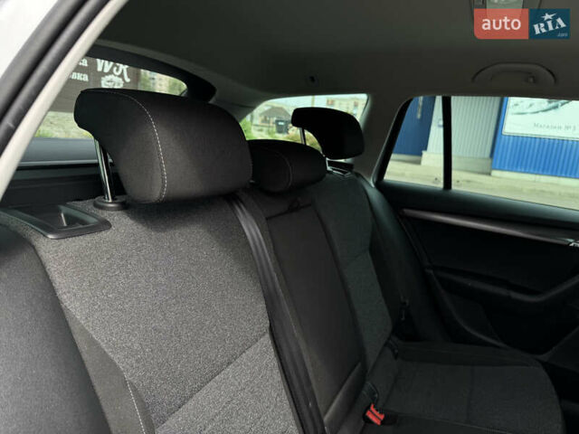 Серый Шкода Октавия, объемом двигателя 2 л и пробегом 259 тыс. км за 14970 $, фото 83 на Automoto.ua