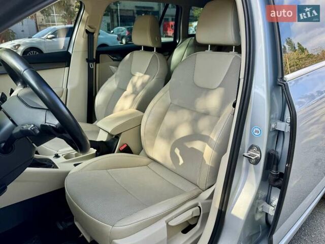 Серый Шкода Октавия, объемом двигателя 1.6 л и пробегом 210 тыс. км за 15990 $, фото 16 на Automoto.ua