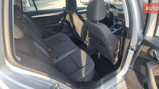 Сірий Шкода Октавія, об'ємом двигуна 1.5 л та пробігом 125 тис. км за 16200 $, фото 4 на Automoto.ua