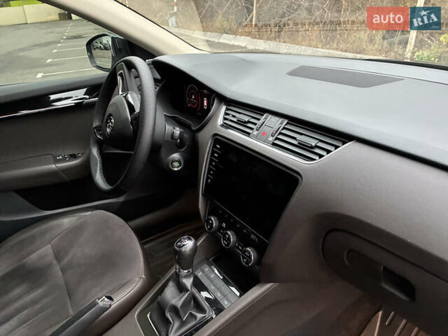 Сірий Шкода Октавія, об'ємом двигуна 1.97 л та пробігом 144 тис. км за 18700 $, фото 35 на Automoto.ua