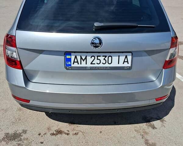 Серый Шкода Октавия, объемом двигателя 1.6 л и пробегом 220 тыс. км за 15855 $, фото 2 на Automoto.ua