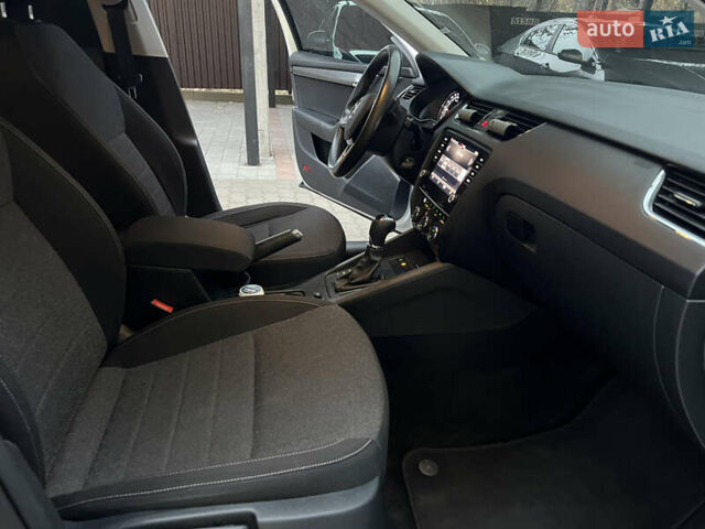 Шкода Октавия 2019 в Дрогобыче на Automoto.ua Серый Шкода Октавия, объемом двигателя 1.97 л и пробегом 231 тыс. км за 16999 $, фото 47 на Automoto.ua