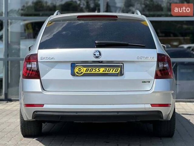 Серый Шкода Октавия, объемом двигателя 1.5 л и пробегом 175 тыс. км за 15300 $, фото 4 на Automoto.ua
