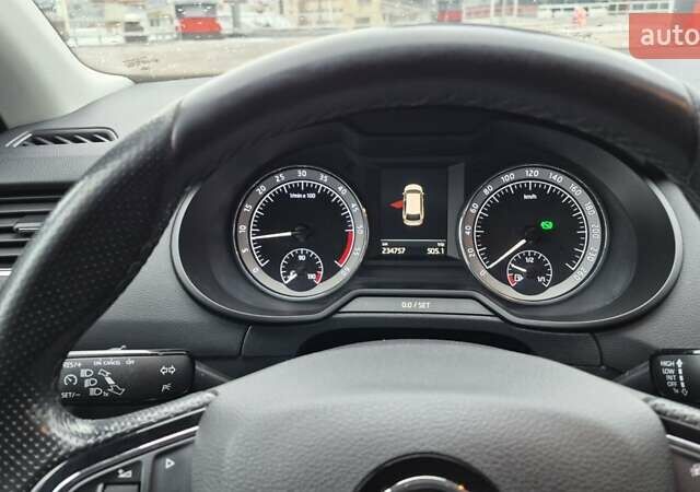 Серый Шкода Октавия, объемом двигателя 2 л и пробегом 235 тыс. км за 19800 $, фото 26 на Automoto.ua