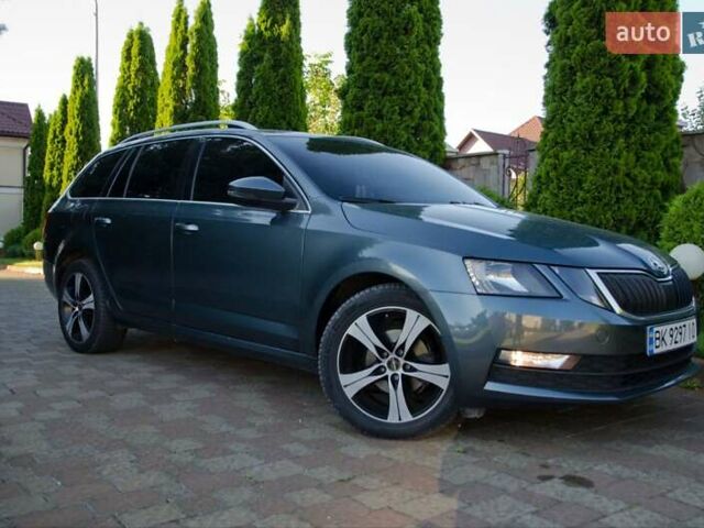 Серый Шкода Октавия, объемом двигателя 1.6 л и пробегом 336 тыс. км за 13800 $, фото 3 на Automoto.ua