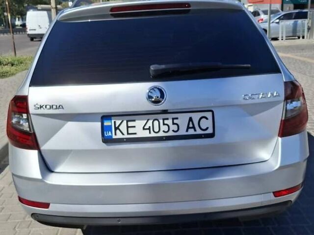Сірий Шкода Октавія, об'ємом двигуна 1 л та пробігом 191 тис. км за 17500 $, фото 8 на Automoto.ua