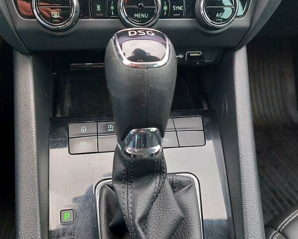 Серый Шкода Октавия, объемом двигателя 1.98 л и пробегом 220 тыс. км за 18900 $, фото 52 на Automoto.ua