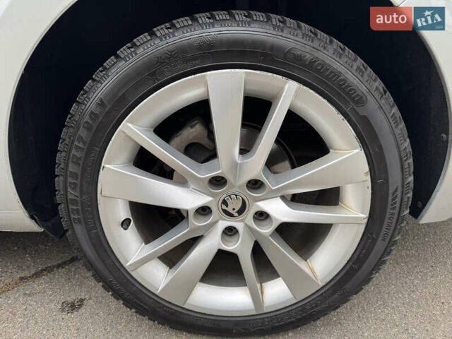 Серый Шкода Октавия, объемом двигателя 2 л и пробегом 175 тыс. км за 17999 $, фото 29 на Automoto.ua