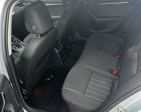 Сірий Шкода Октавія, об'ємом двигуна 1.97 л та пробігом 120 тис. км за 17300 $, фото 7 на Automoto.ua