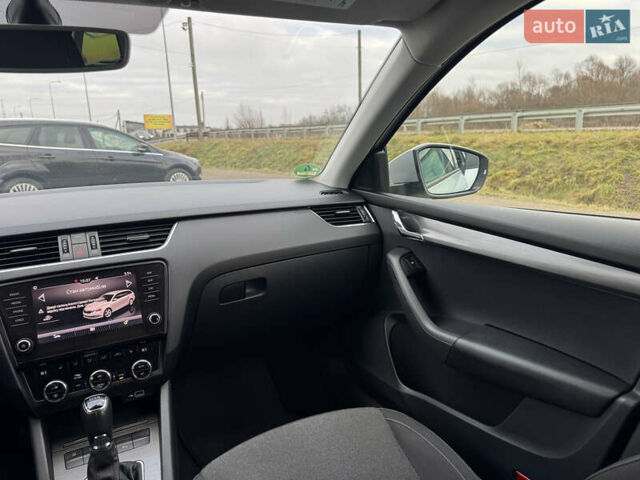 Серый Шкода Октавия, объемом двигателя 2 л и пробегом 291 тыс. км за 14800 $, фото 39 на Automoto.ua